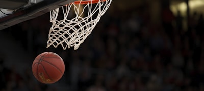 电子竞技比赛实时比分和英雄数据面板